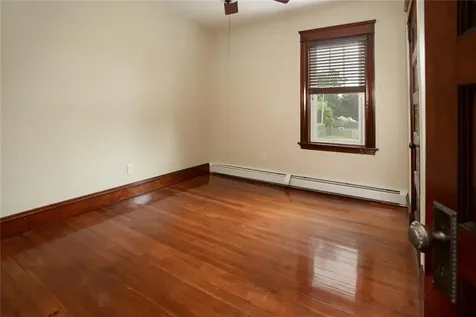 6 County Street Newport RI 02840
