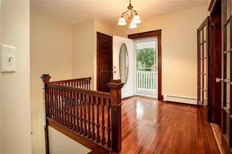 6 County Street Newport RI 02840