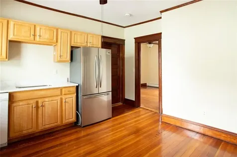 6 County Street Newport RI 02840