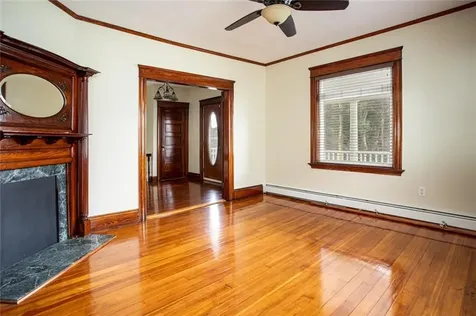 6 County Street Newport RI 02840