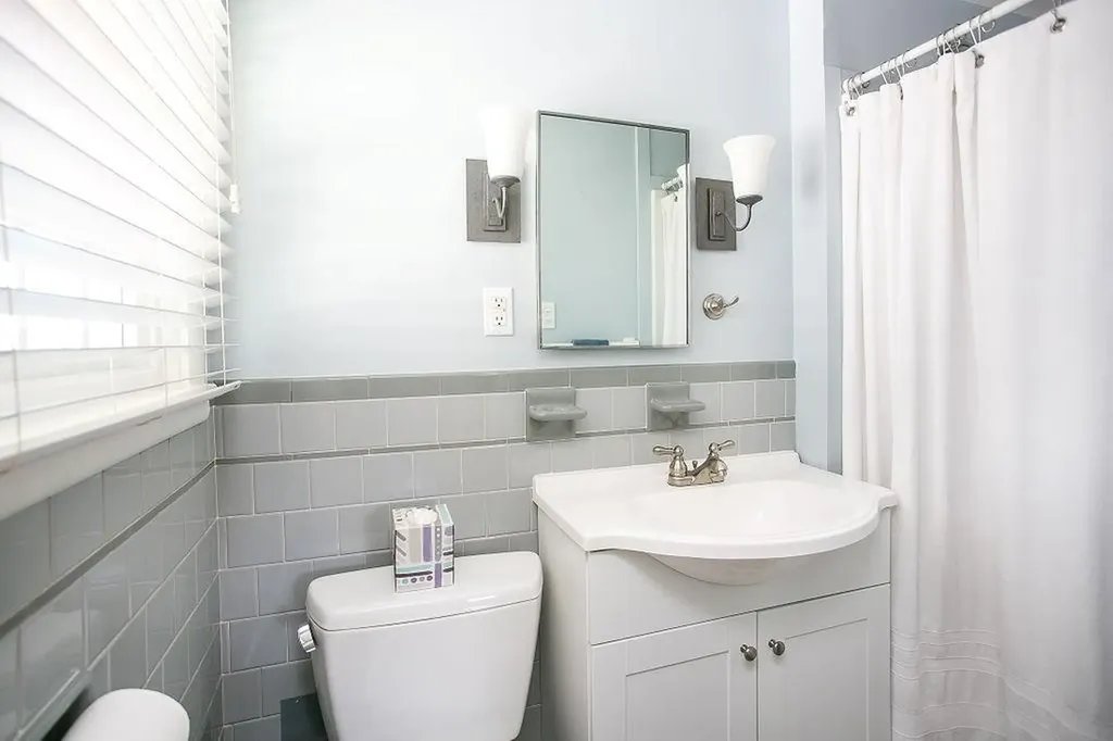 41 Clayton Street Middletown RI 02842