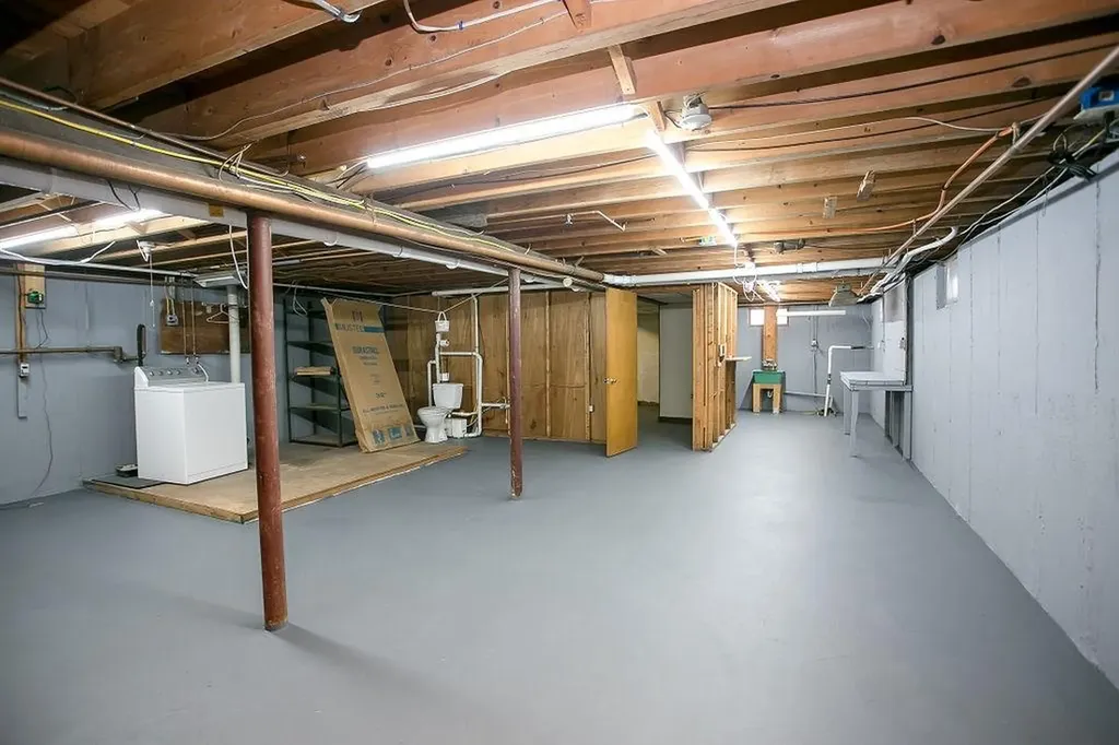 41 Clayton Street Middletown RI 02842