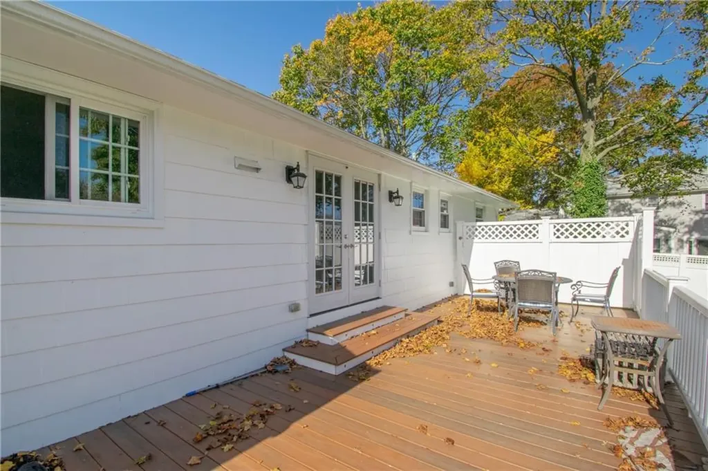 41 Clayton Street Middletown RI 02842