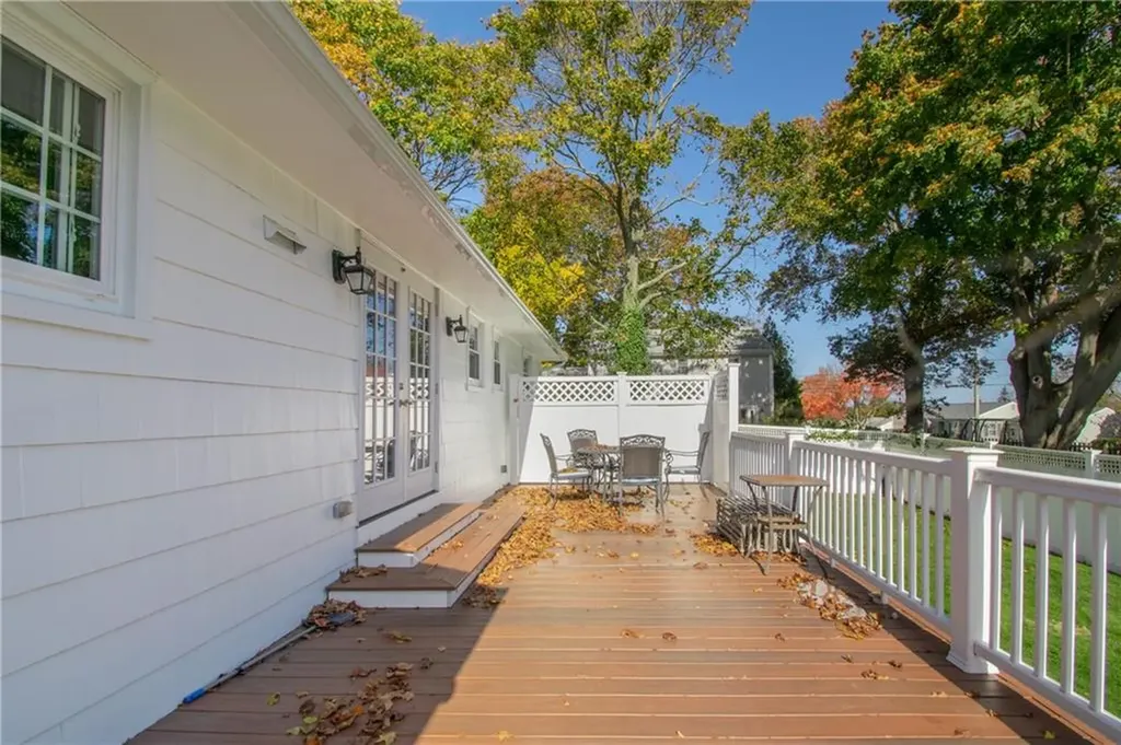 41 Clayton Street Middletown RI 02842