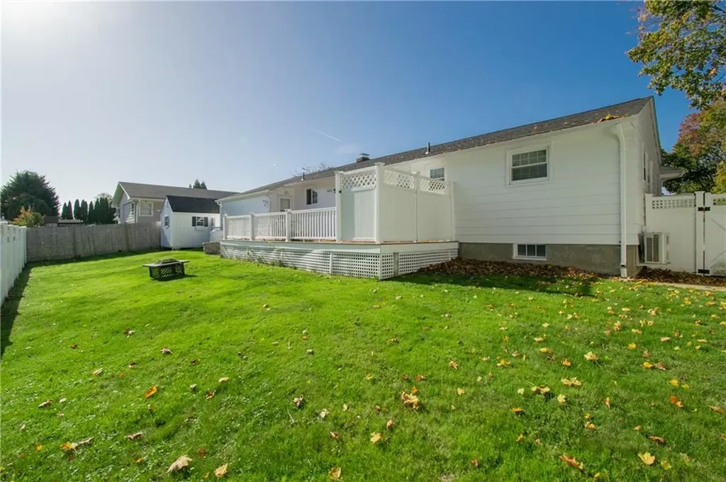 41 Clayton Street Middletown RI 02842