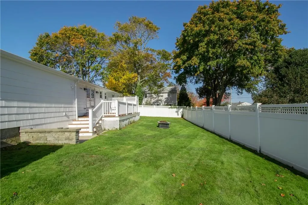41 Clayton Street Middletown RI 02842