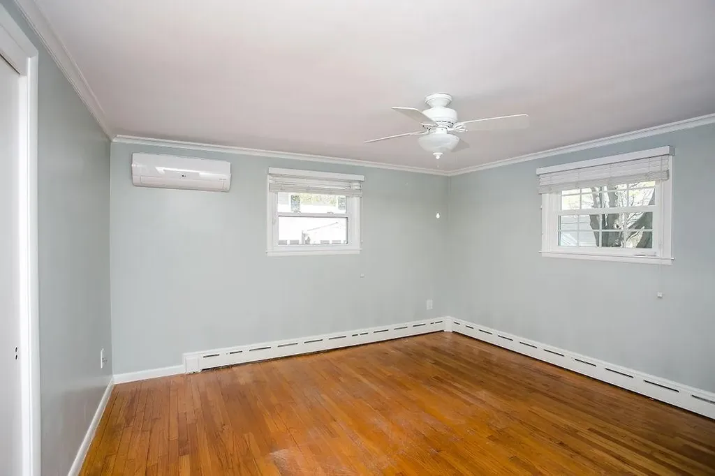 41 Clayton Street Middletown RI 02842