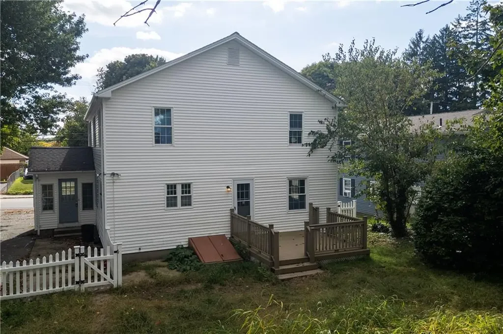 746 Elm Street Woonsocket RI 02895