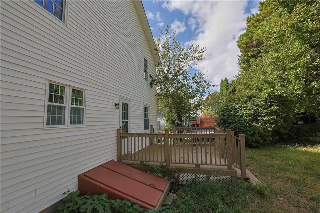746 Elm Street Woonsocket RI 02895