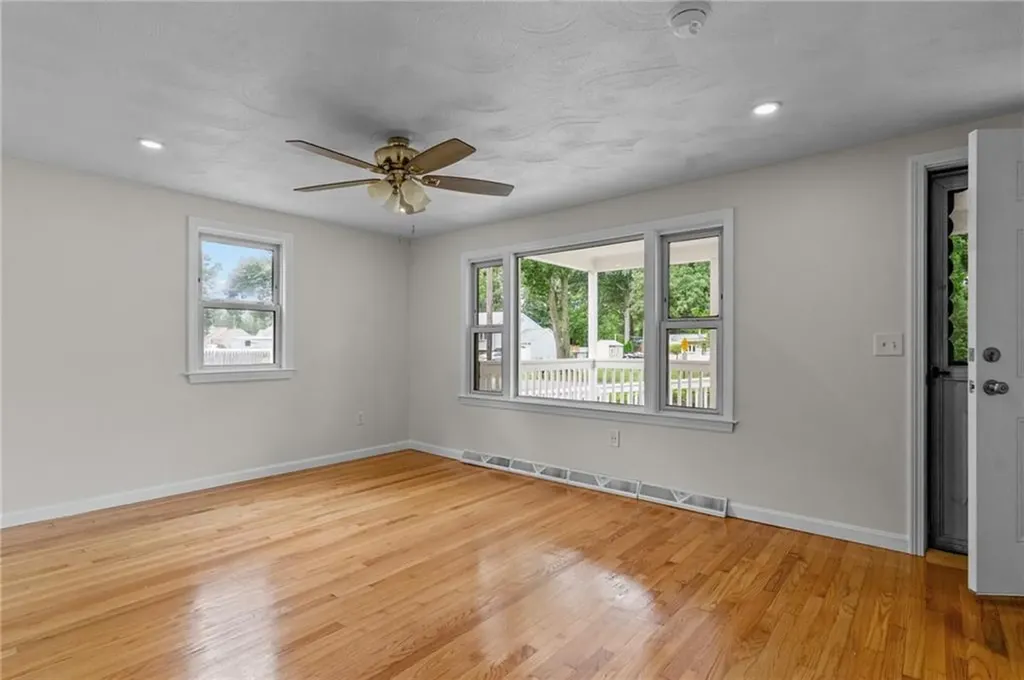 60 Killey Avenue Warwick RI 02889