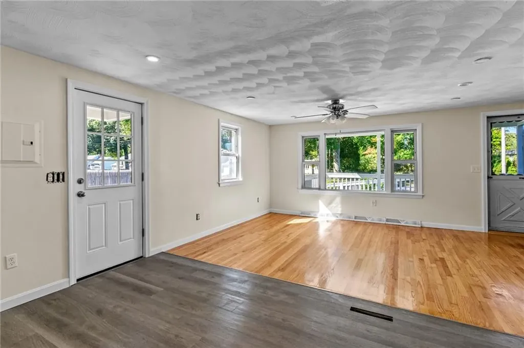 60 Killey Avenue Warwick RI 02889