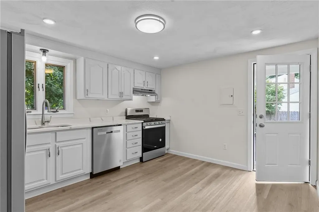 60 Killey Avenue Warwick RI 02889