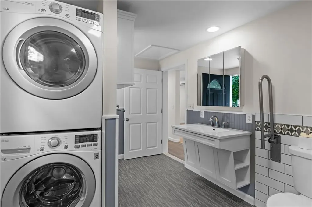 60 Killey Avenue Warwick RI 02889