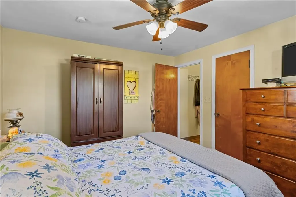 29 Eden Crest Drive Cranston RI 02920