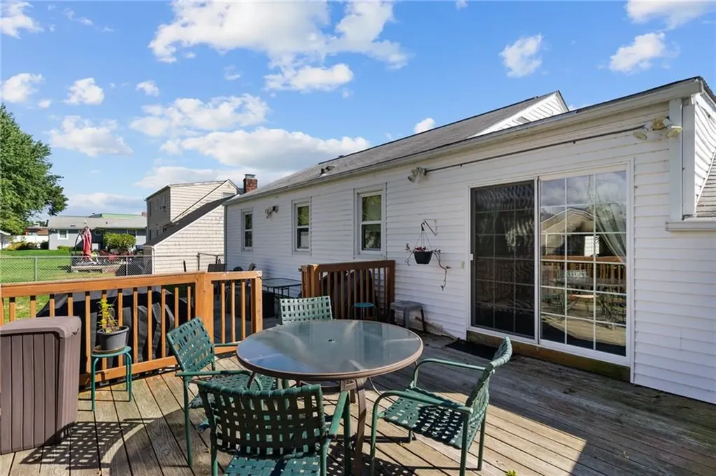 29 Eden Crest Drive Cranston RI 02920