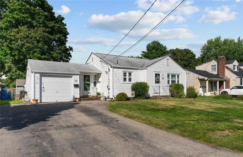 29 Eden Crest Drive Cranston RI 02920