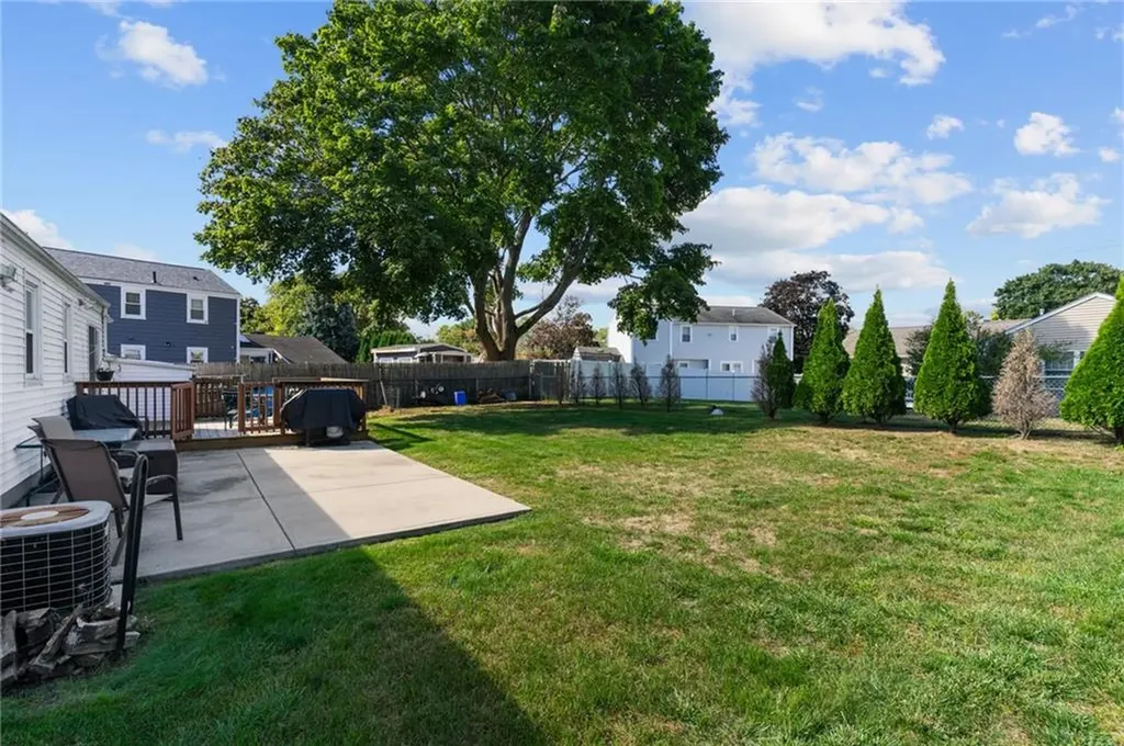 29 Eden Crest Drive Cranston RI 02920