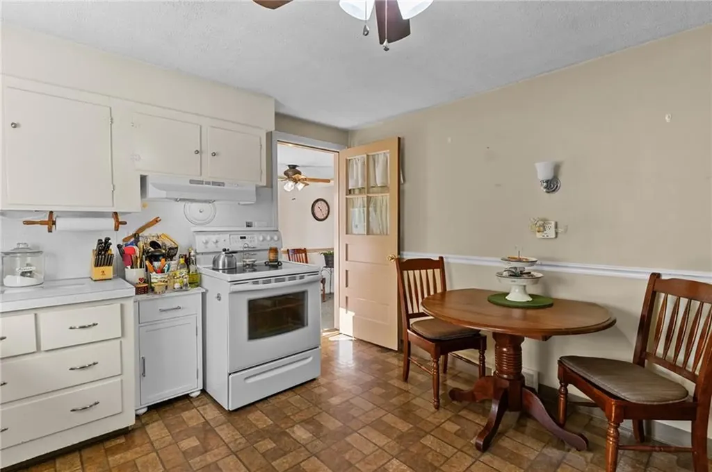29 Eden Crest Drive Cranston RI 02920