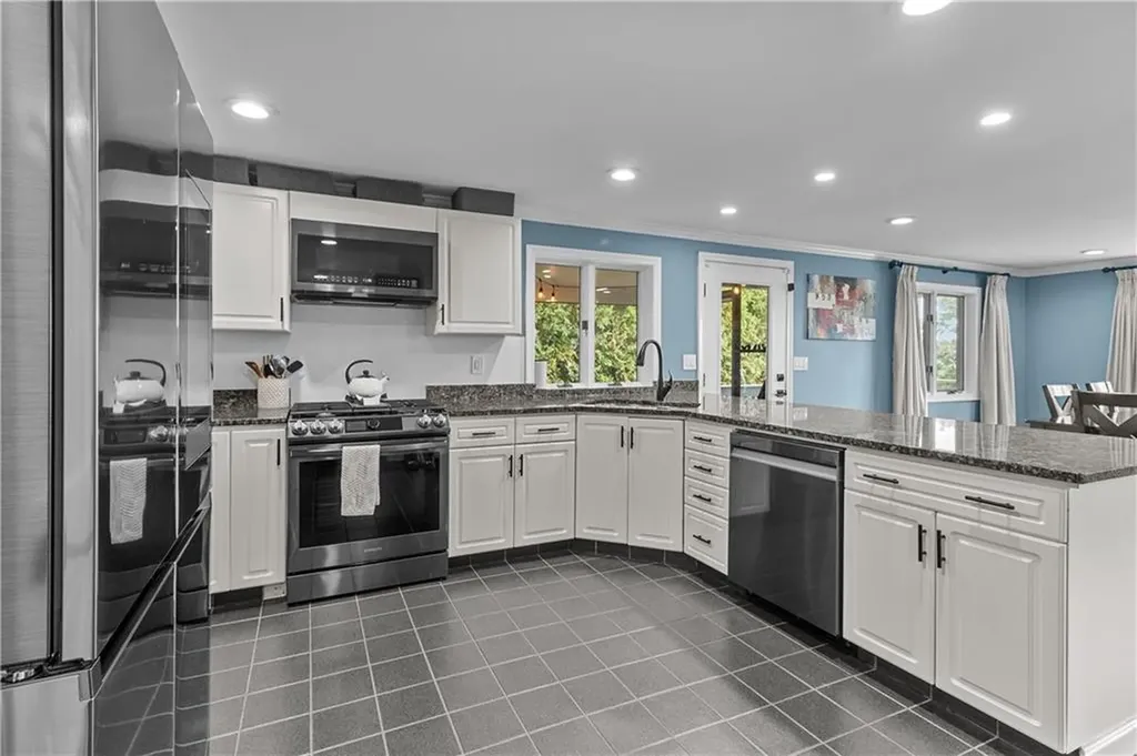 136 Norseman Drive Portsmouth RI 02871