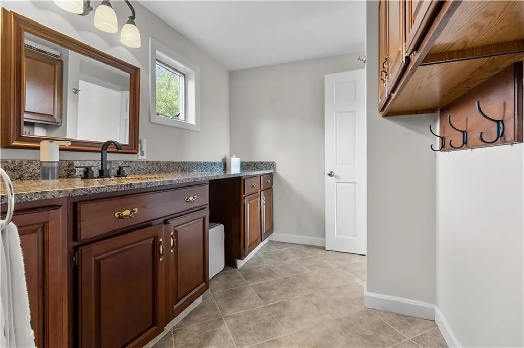 136 Norseman Drive Portsmouth RI 02871