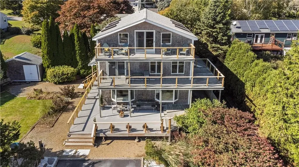 136 Norseman Drive Portsmouth RI 02871