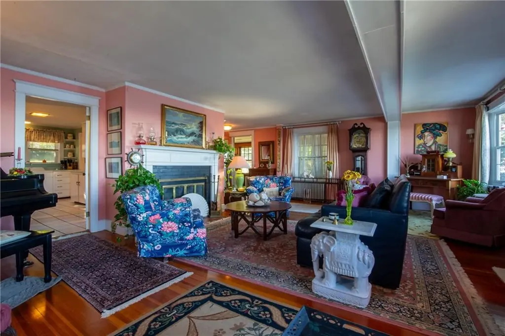 70 Bayview Avenue Portsmouth RI 02871