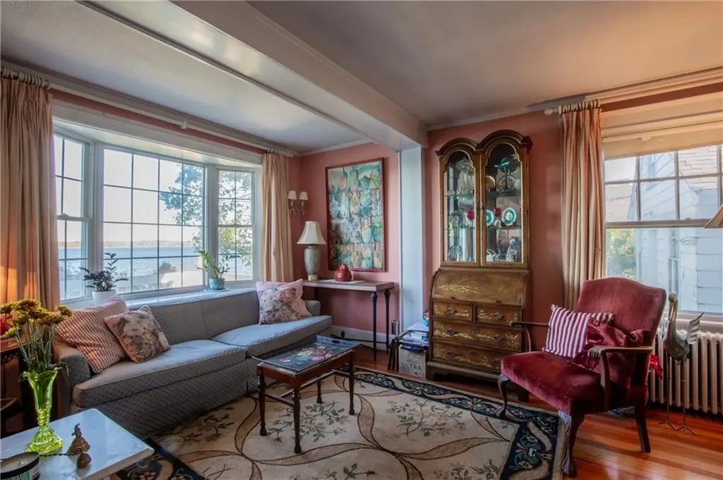 70 Bayview Avenue Portsmouth RI 02871