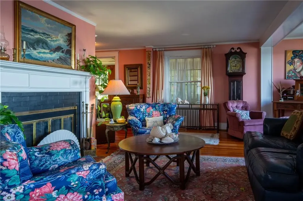 70 Bayview Avenue Portsmouth RI 02871
