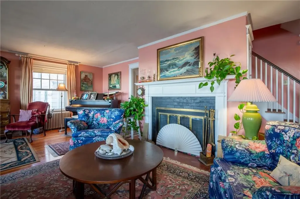 70 Bayview Avenue Portsmouth RI 02871