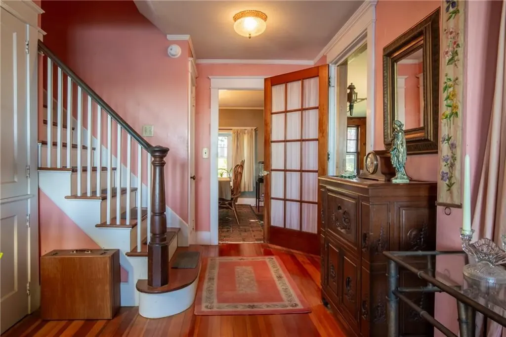 70 Bayview Avenue Portsmouth RI 02871