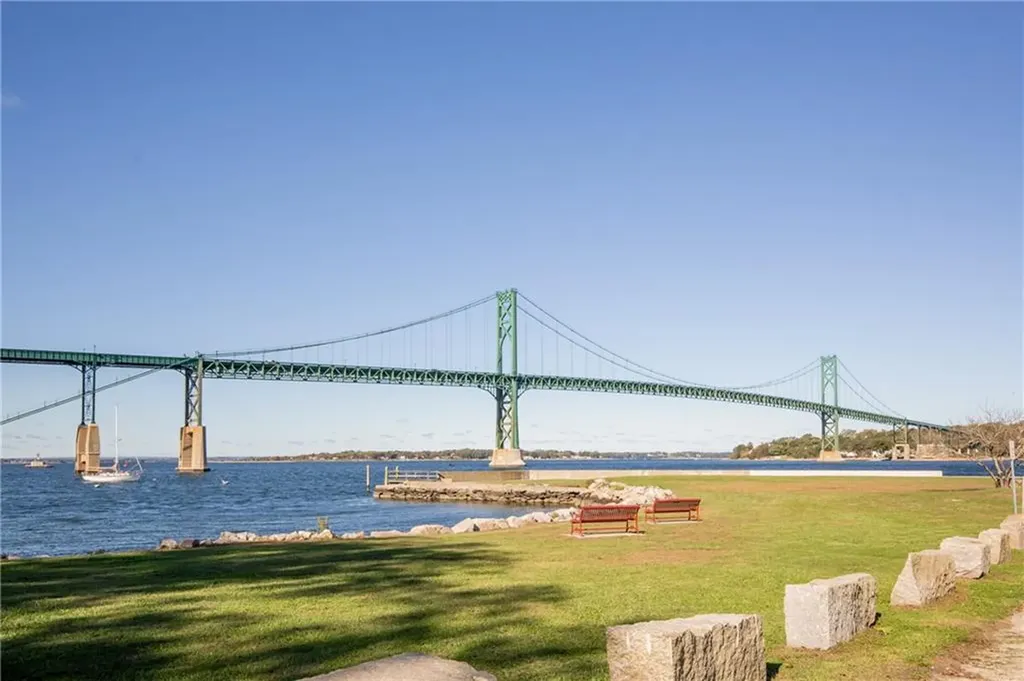 70 Bayview Avenue Portsmouth RI 02871