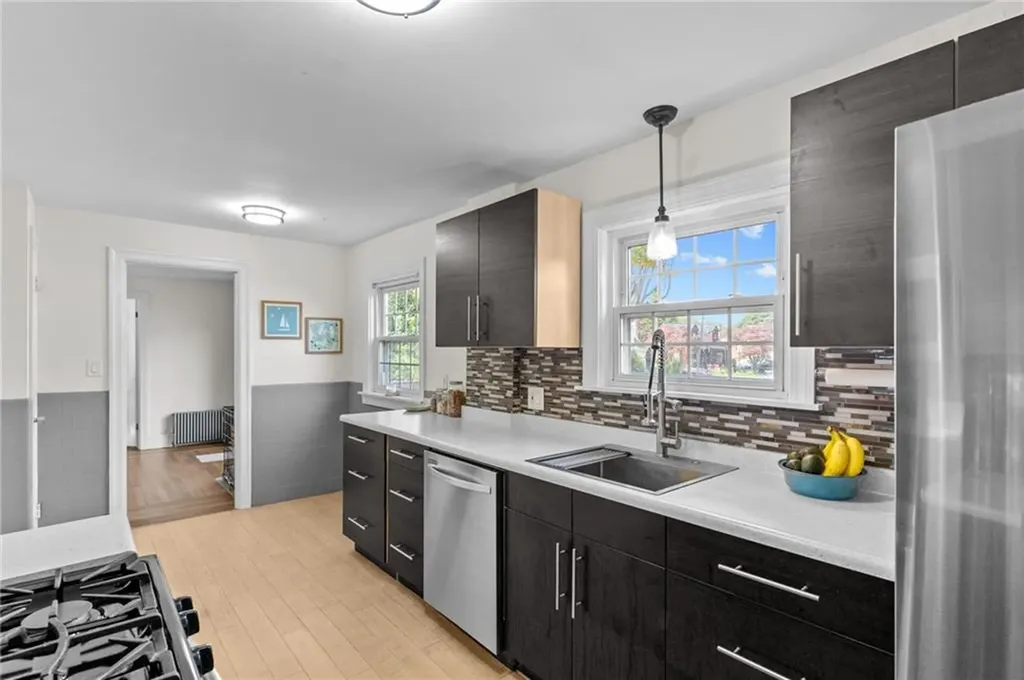 173 Lyndon Road Cranston RI 02905