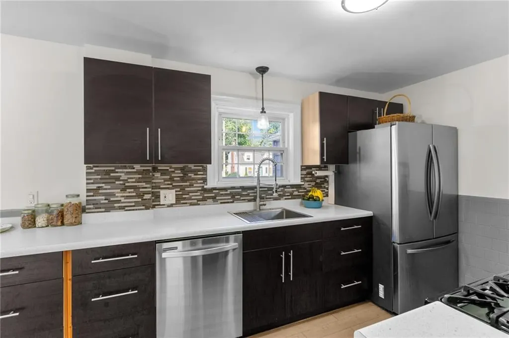 173 Lyndon Road Cranston RI 02905