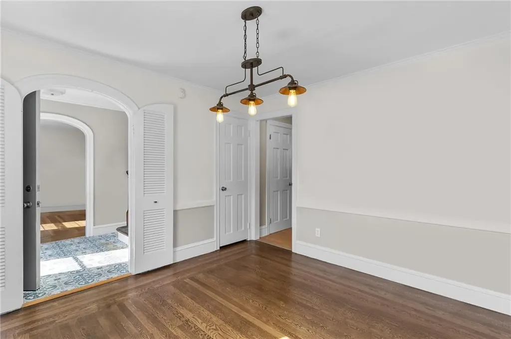 173 Lyndon Road Cranston RI 02905