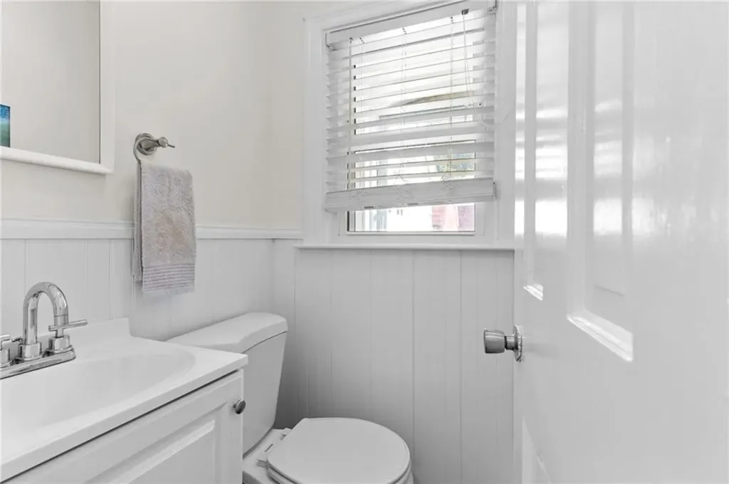 173 Lyndon Road Cranston RI 02905
