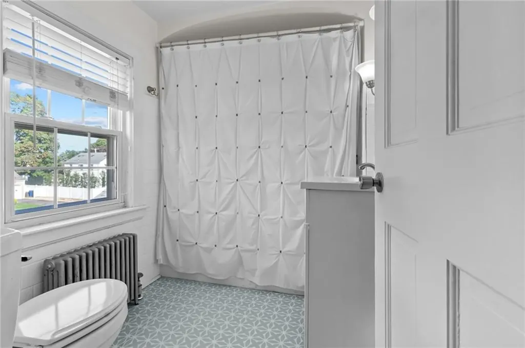 173 Lyndon Road Cranston RI 02905