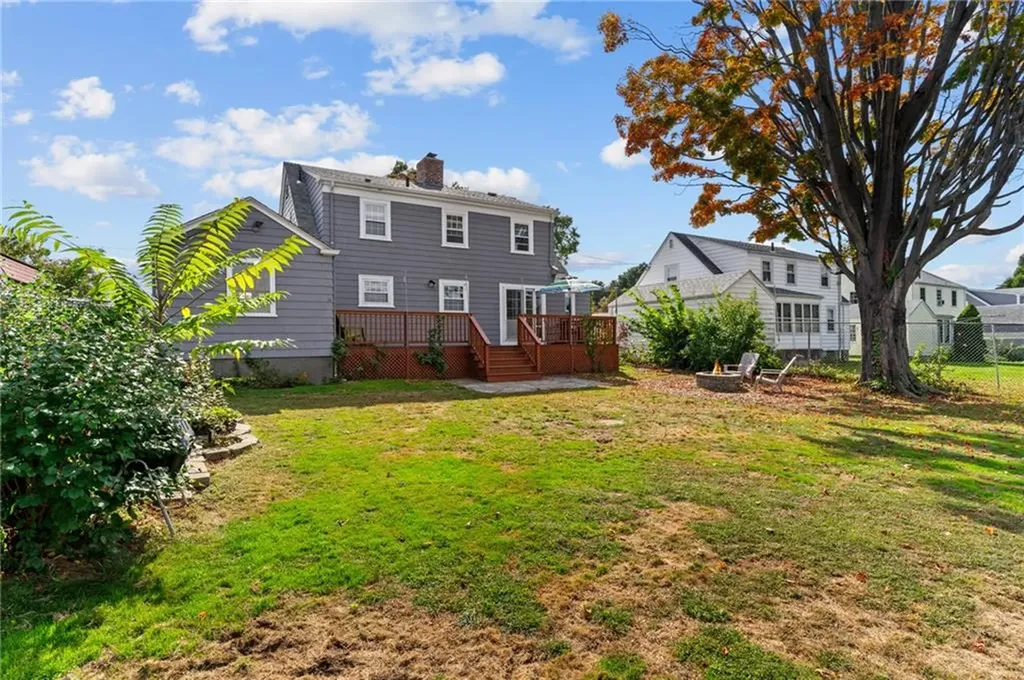 173 Lyndon Road Cranston RI 02905