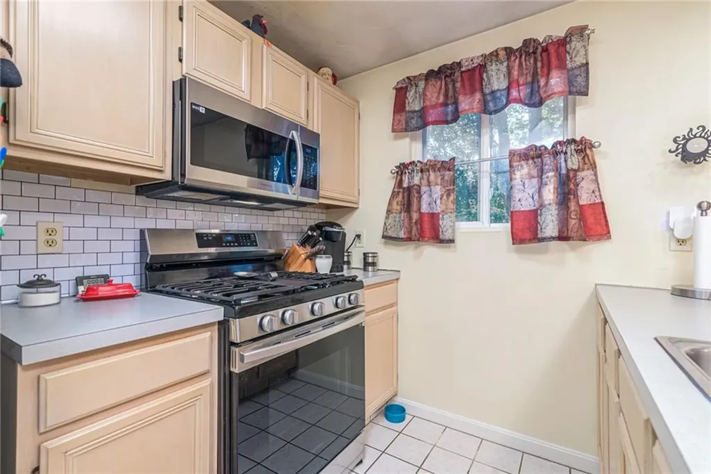 8 Jennifer Lane Coventry RI 02816