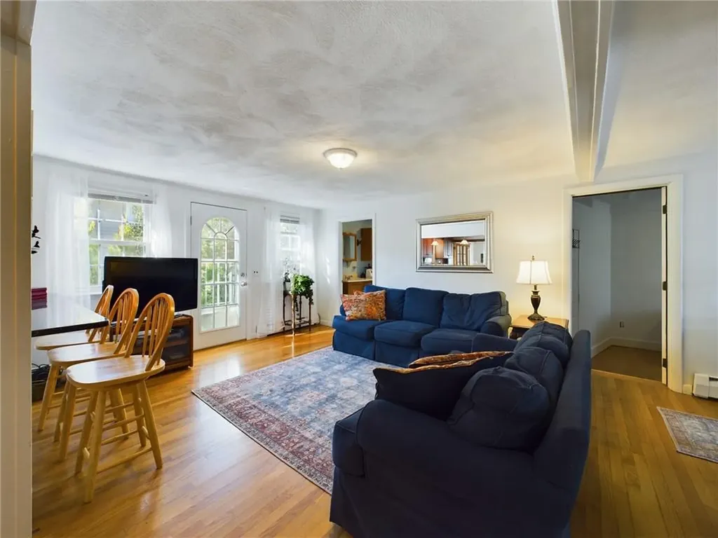 19 Maywood Road Narragansett RI 02882