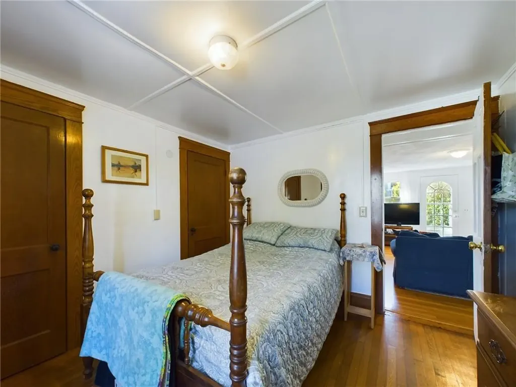 19 Maywood Road Narragansett RI 02882