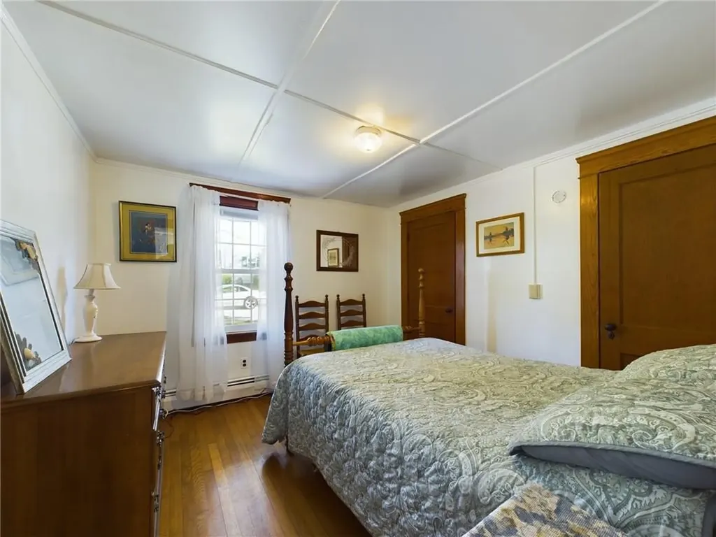 19 Maywood Road Narragansett RI 02882