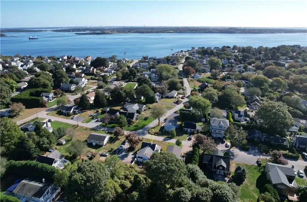 19 Maywood Road Narragansett RI 02882