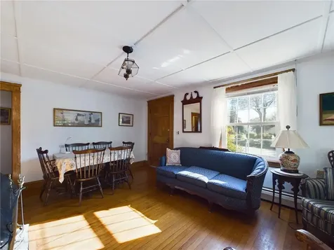 19 Maywood Road Narragansett RI 02882