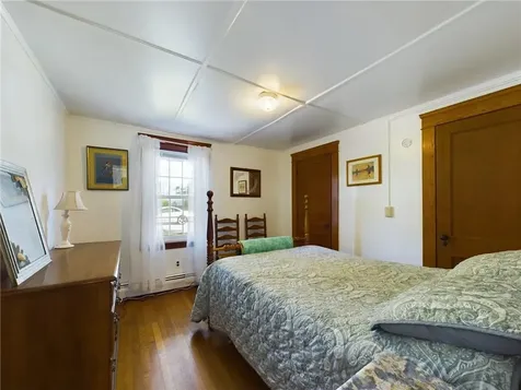 19 Maywood Road Narragansett RI 02882