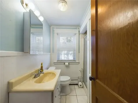 19 Maywood Road Narragansett RI 02882