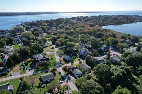 19 Maywood Road Narragansett RI 02882