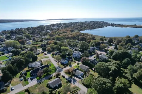 19 Maywood Road Narragansett RI 02882