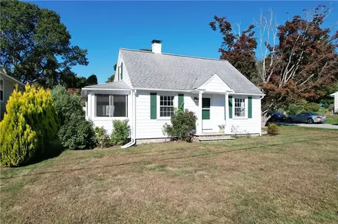 19 Maywood Road Narragansett RI 02882