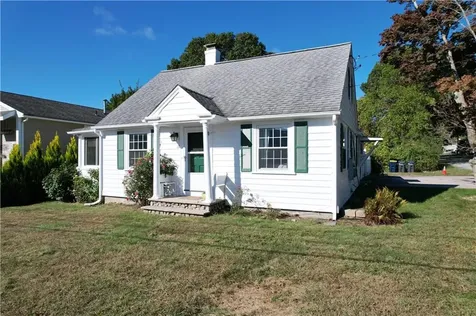 19 Maywood Road Narragansett RI 02882