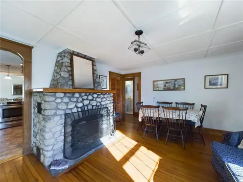 19 Maywood Road Narragansett RI 02882